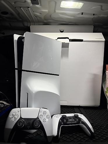ps5 slim digital: PlayStation 5 Slim + 2 DualSense | Zavod Plombu Üzərində | FC 27 & — 1