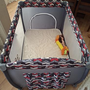 Манежи: Uşaq üçün qatlanan maneyəli oyuncaqlı çarpayı (playpen) və yumşaq — 2