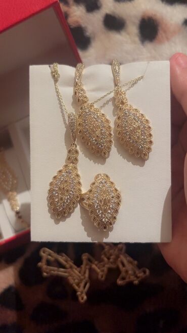 Saat dəstləri: Yeni, Saat dəsti, rəng - Qızılı — 1