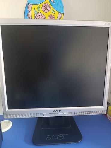 Monitorlar: Monitorlar işlək vəziyyətdə philips və Acer — 2