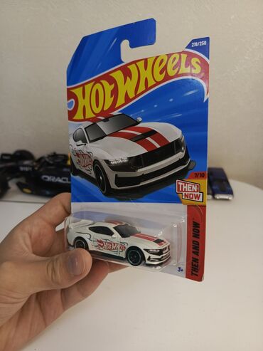 скупка масштабных моделей автомобилей: Hot Wheels die-cast maşın – “Then and Now” seriyası Model: 2024 Ford
