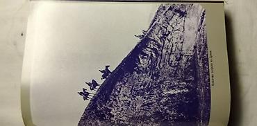 Knjige: Knjiga:Dnevnik pobeda 3431 str. 1990, 25 cm. Knjiga:Golgota i Vasrks — 7