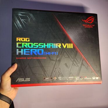 Материнские платы: Материнская плата ASUS ROG Crosshair VIII Hero WiFi - это