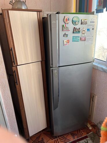 срочно связи переездом: Холодильник LG, Б/у, Двухкамерный