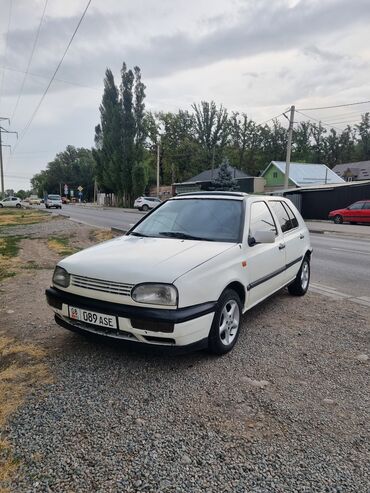 срочно срочно продаю машина: Volkswagen Golf: 1993 г., 1.8 л, Механика, Бензин, Хэтчбэк
