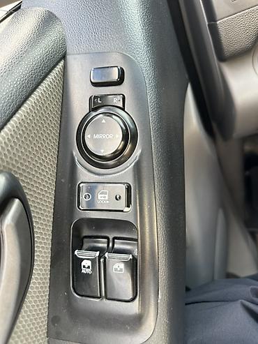 Унаа сатуу: Hyundai H-1: 2008 г., 2.5 л, Автомат, Дизель, Вэн/Минивэн — 8