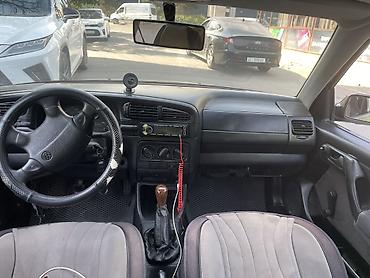 vento: Volkswagen Vento: 1994 г., 1.8 л, Механика, Бензин, Седан — 6