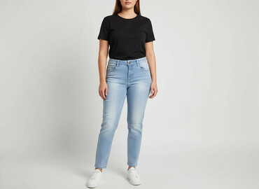 air max with jeans: GIRL, Джинси жіночі, розмір XL на lalafo.pl air max with jeans: GIRL, Джинси жіночі, розмір XL