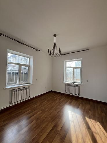 Долгосрочная аренда домов: 300 м², 7 комнат, Забор, огорожен, Подвал, погреб, Кондиционер — 3