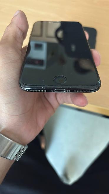 iphone 23: IPhone 7, 128 GB, Qara, Barmaq izi — 3