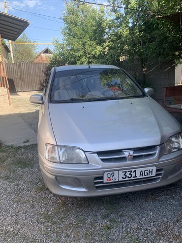 Mitsubishi: Mitsubishi Space Star: 2001 г., 1.3 л, Механика, Бензин, Хэтчбэк