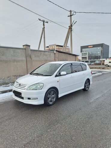 Toyota: Toyota Ipsum: 2003 г., 2.4 л, Автомат, Бензин, Минивэн