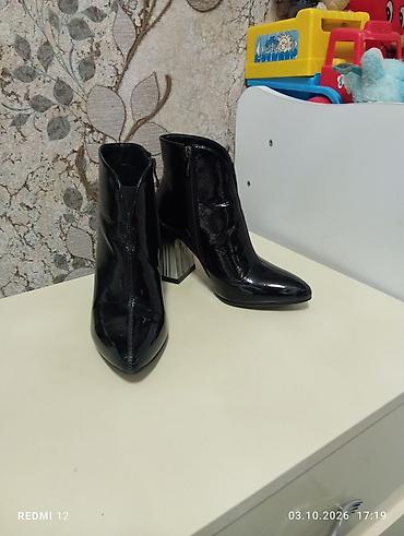 tebii sac: Ölçü: 37, rəng - Qara, İşlənmiş — 2
