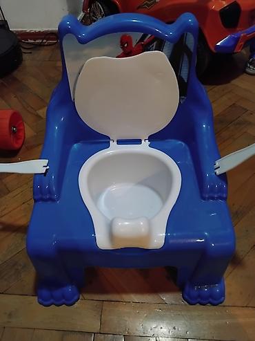 Uşaq üçün oturacaqlı tualet qabı (potty) - Rəng: mavi, ağ detallar - at lalafo.az — 1 Uşaq üçün oturacaqlı tualet qabı (potty) - Rəng: mavi, ağ detallar - — 1