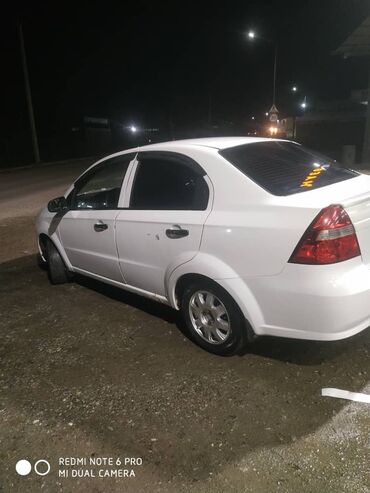 Chevrolet: Chevrolet Aveo: 2009 г., 1.2 л, Механика, Бензин