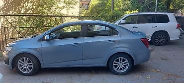 opel astra k: Chevrolet Aveo: 1.6 l | 2011 il 46000 km Sedan — 3