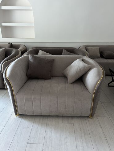 односпальная диван: Цвет - Серый, Новый