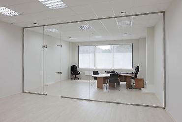 Перегородки на заказ: На заказ Цельностеклянная перегородка, Для офиса, Бронированное стекло, Монтаж, Демонтаж, Бесплатный замер — 26