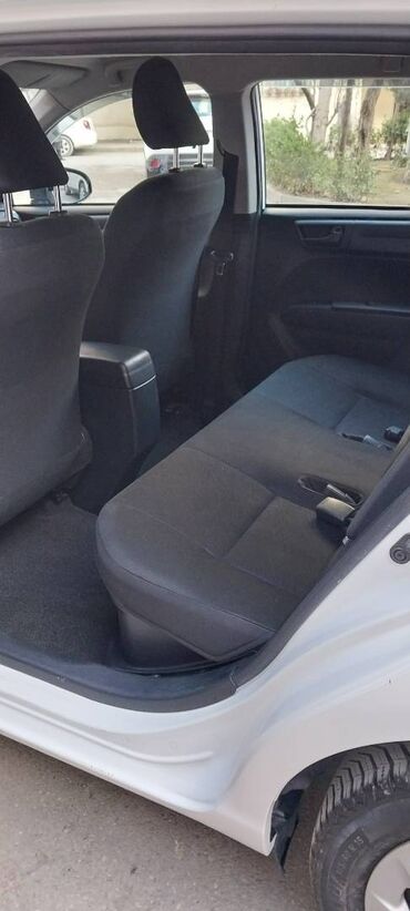 Toyota: Toyota Corolla: 1.5 l | 2020 il Universal — 7