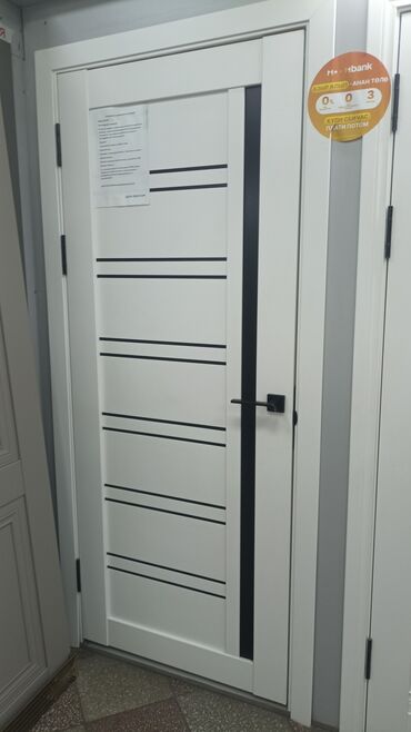 Межкомнатные двери: Межкомнатная дверь из сосны с горизонтальными вставками черного цвета at lalafo.kg — 5 Межкомнатные двери: Межкомнатная дверь из сосны с горизонтальными вставками черного цвета — 5