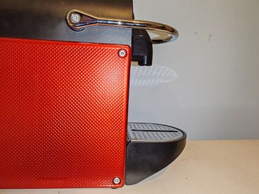 Aparati za kafu: Nespresso Pixie D61 kapsulna kafa‑mašina, 1260 W, 19 bar, Made in na lalafo.rs — 1 Aparati za kafu: Nespresso Pixie D61 kapsulna kafa‑mašina, 1260 W, 19 bar, Made in — 1