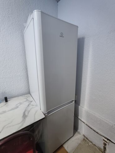Магазины: Холодильник Indesit, Требуется ремонт, Однокамерный, 60 * 185 * 60