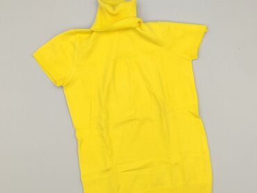 moderat t shirty: Bershka, Women`s golf, size M (EU 38)