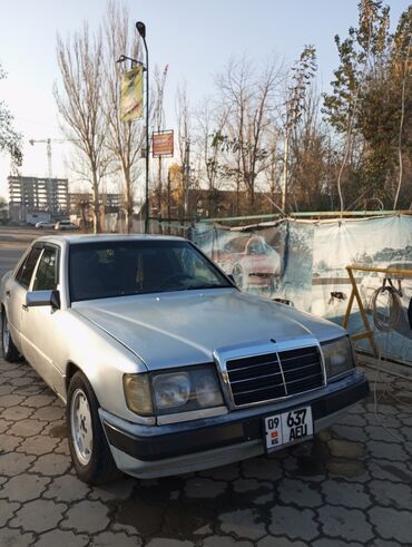 Mercedes-Benz: Mercedes-Benz W124: 1993 г., 2 л, Механика, Газ, Седан