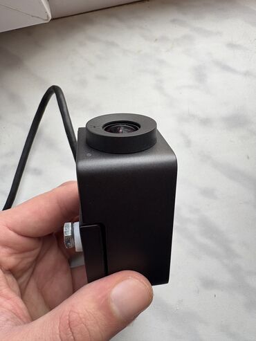 Veb-kameralar: Konfrans Web Kamera "Huddly IQ H2-MBLK" AI ilə. Süni intellekti var — 3