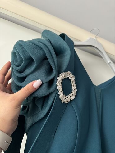 Вечерние платья: Вечерние платья — 10