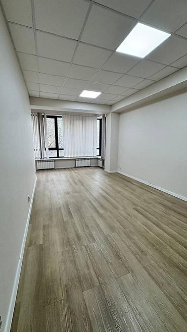 бутик вефа: Сдаю Офис целиком: 140 м², С ремонтом — 5