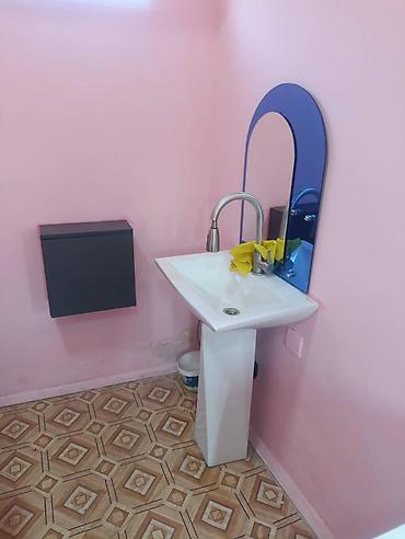 pol kraskalari: Hamam üçün lavabo dəsti. guzgu ile - Aşağıdan dayaq ayaqlı, keramik — 1