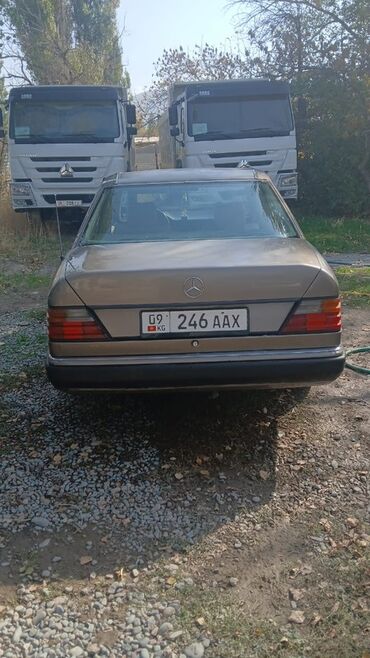 мерс 124 купе: Mercedes-Benz E-Class: 1990 г., Седан
