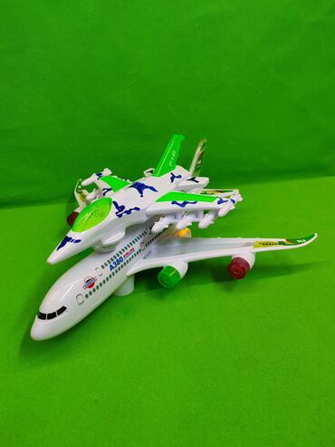 Игрушки: Самолёт игрушка музыкальная🛫 Комплектация товара: 2 самолёта как одно at lalafo.kg — 2 Игрушки: Самолёт игрушка музыкальная🛫 Комплектация товара: 2 самолёта как одно — 2