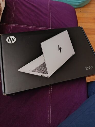 kamera 360: HP Envy, 14 ", Intel Core i5, 512 GB