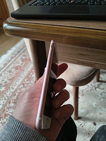 ayfon 2: IPhone 7, Rose Gold, Barmaq izi — 3