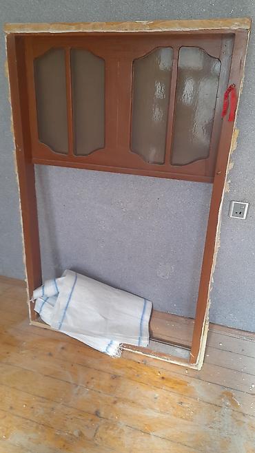 şuşə arakəsmə: Taxta şüşəli qapılar və arakəsmə pəncərə dəsti - Material: ağac — 2