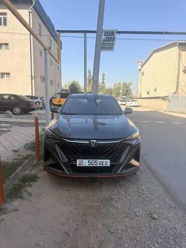 купить авто в бишкеке дешево: Changan Х5 плюс в современном сером цвете, оснащенный спортивными