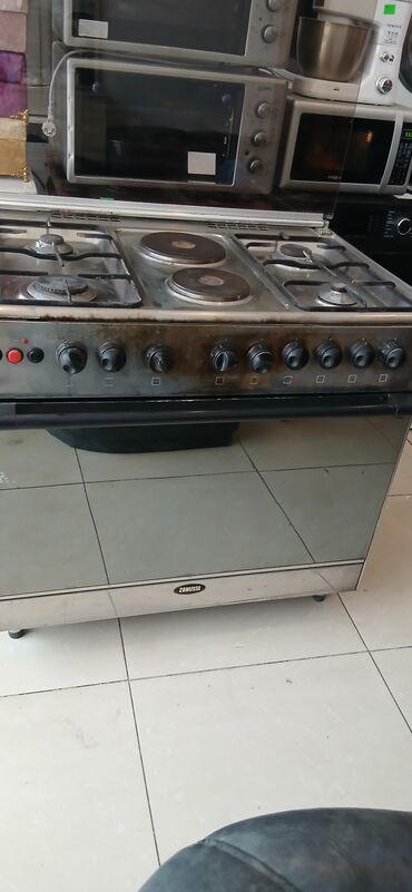 Paltaryuyan maşınlar: - Silverline ön-yükləməli paltaryuyan maşın. Qara korpus, geniş şüşə — 12