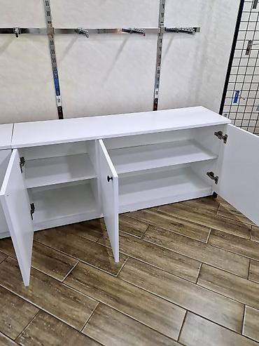 canaq şkaflı: Vitrin saxlama dolabı - Dizayn: Minimalist, düz xətli, mat ağ səth — 1