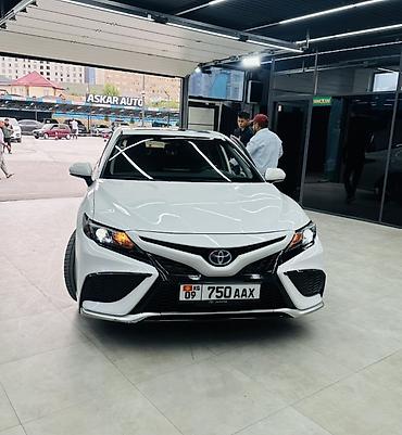 toyota hilander: Toyota Camry: 2023 г., 2.5 л, Автомат, Гибрид, Седан — 5