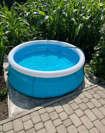 продаю детский бассейн: Бассейн для детей Идеально подходит в жаркие дни Размер 1,83х51см