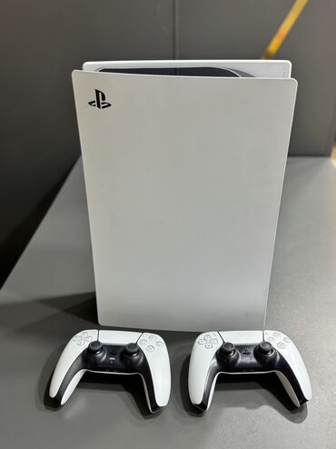 ps5 pult: Ps 5. Iki eder pult ve oyunlari var icinde. Tam islek veziyyetde