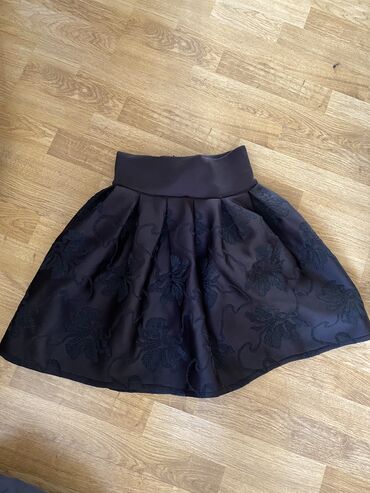 Skirts: S (EU 36), M (EU 38), Mini, color - Black