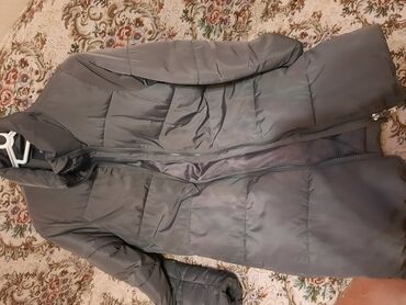 Женская куртка Stradivarius, XS (EU 34), цвет - Серый