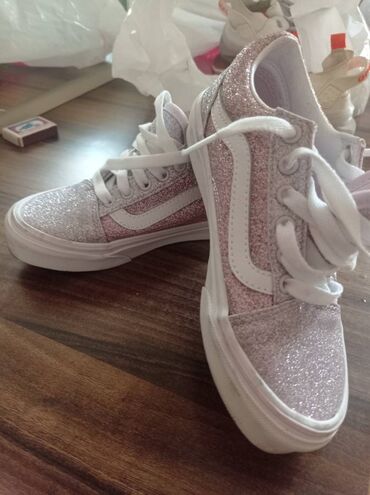 detskie roliki 28 31 razmera: VANS brendi. Yenidir