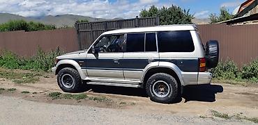 машина сатылат бишкек: Mitsubishi Pajero: 1993 г., 2.5 л, Кол менен иштөөчү, Дизель, Жол тандабас — 4