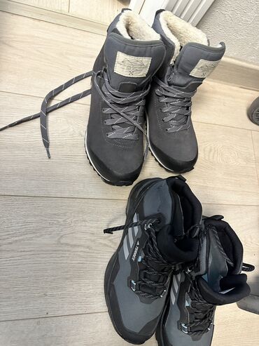 Кроссовки и спортивная обувь: Adidas terrex original 38 размер на наш носила пару раз размер не