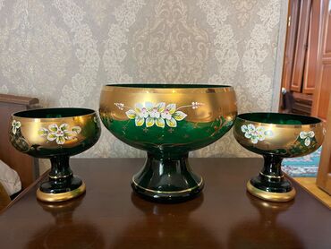 kaktus gulleri: Набор ваз, Богемское стекло at lalafo.az kaktus gulleri: Набор ваз, Богемское стекло