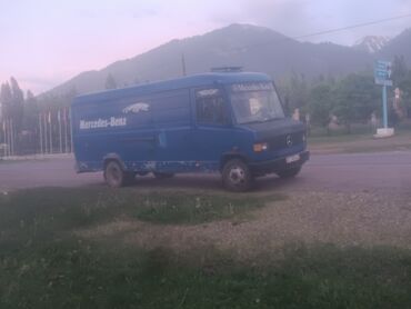 Грузовики: Грузовик, Mercedes-Benz, Стандарт, 4 т, Б/у at lalafo.kg Грузовики: Грузовик, Mercedes-Benz, Стандарт, 4 т, Б/у